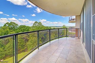 2 Claridge Dr. 3LW, Verona Twp., NJ 07044