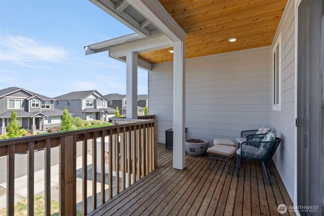 1428 Baker Heights Loop, Bremerton, WA 98312