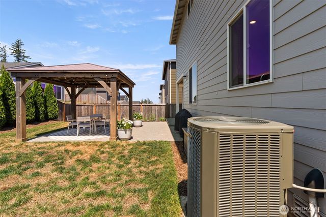 1428 Baker Heights Loop, Bremerton, WA 98312