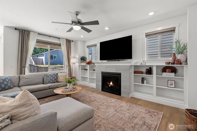 1428 Baker Heights Loop, Bremerton, WA 98312