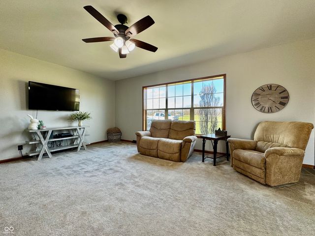 11972 E County Road 50 N, Seymour, IN 47274