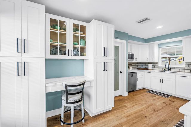 5891 33RD AVENUE N, St Petersburg, FL 33710