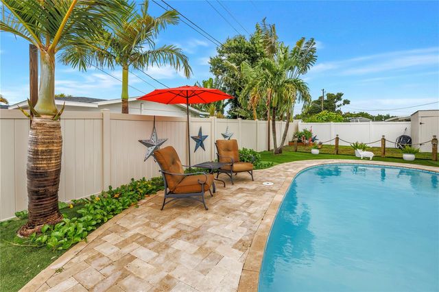 5891 33RD AVENUE N, St Petersburg, FL 33710