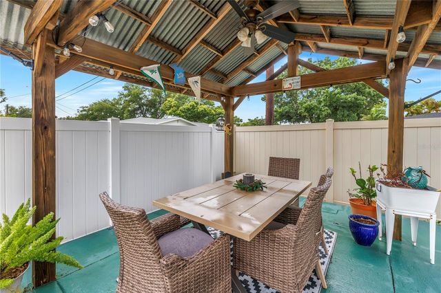 5891 33RD AVENUE N, St Petersburg, FL 33710