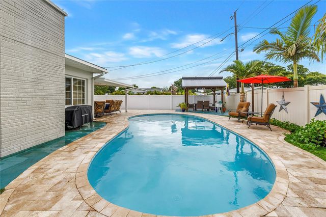 5891 33RD AVENUE N, St Petersburg, FL 33710