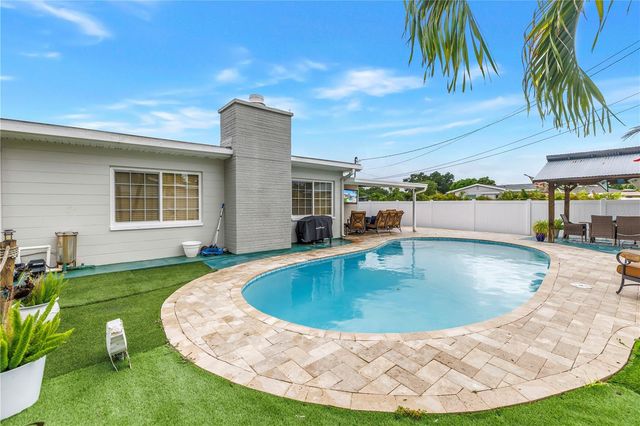 5891 33RD AVENUE N, St Petersburg, FL 33710