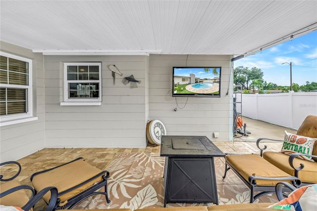 5891 33RD AVENUE N, St Petersburg, FL 33710