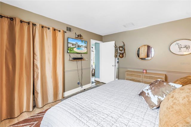 5891 33RD AVENUE N, St Petersburg, FL 33710