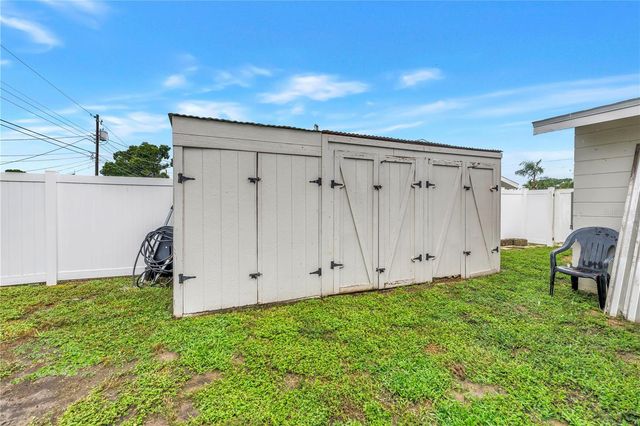 5891 33RD AVENUE N, St Petersburg, FL 33710