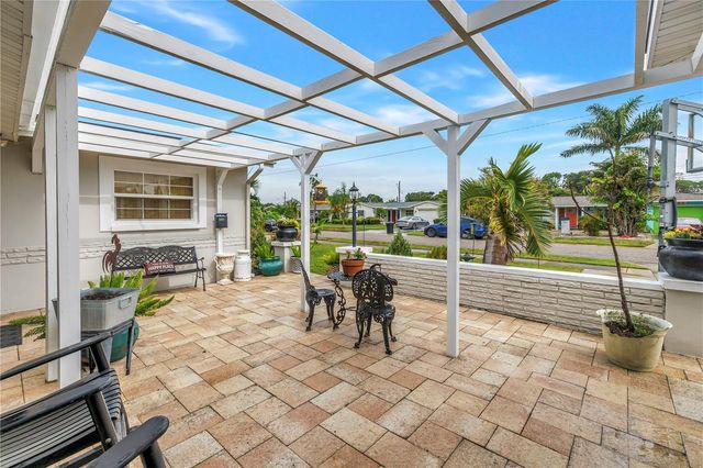 5891 33RD AVENUE N, St Petersburg, FL 33710