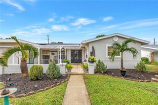 5891 33RD AVENUE N, St Petersburg, FL 33710