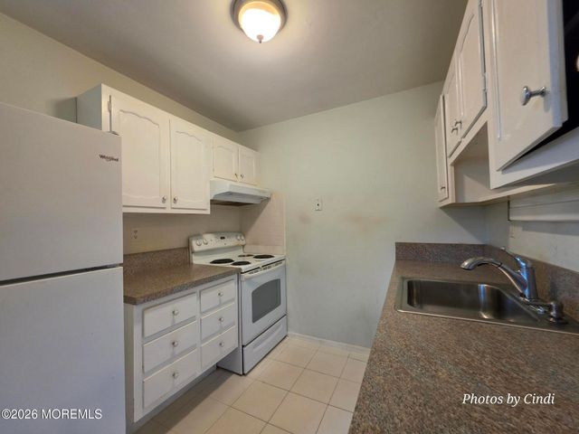 219F Buckingham Court, Lakewood, NJ 08701