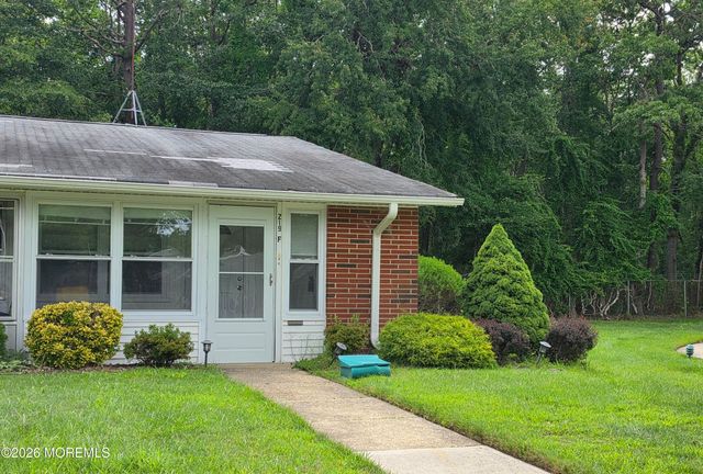 219F Buckingham Court, Lakewood, NJ 08701