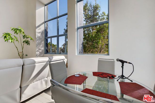 1511 16th Street 201, Santa Monica, CA 90404