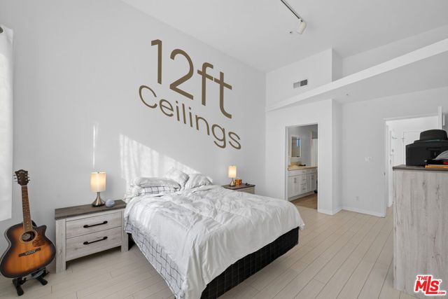 1511 16th Street 201, Santa Monica, CA 90404