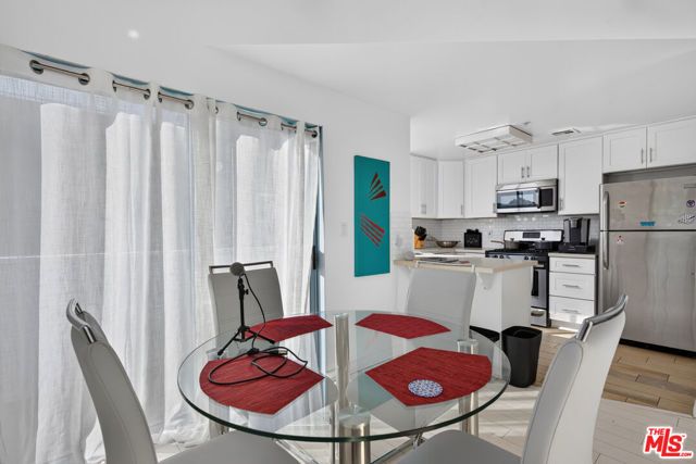 1511 16th Street 201, Santa Monica, CA 90404