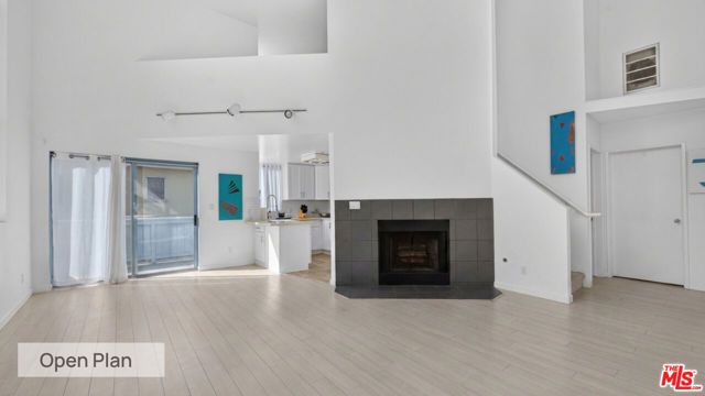 1511 16th Street 201, Santa Monica, CA 90404