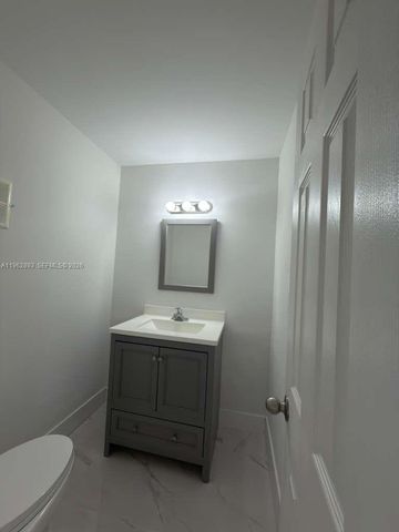 9719 N New River Canal Rd 308, Plantation, FL 33324