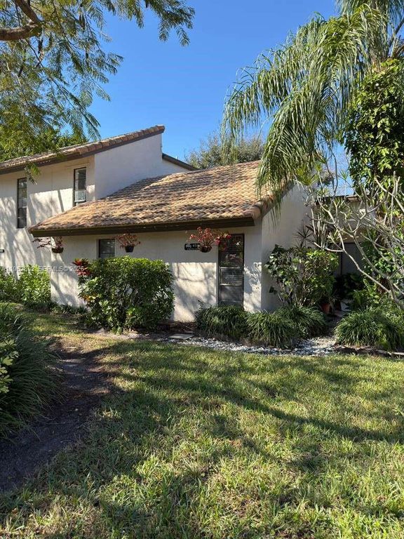 9719 N New River Canal Rd 308, Plantation, FL 33324