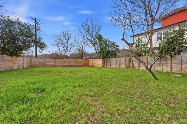 1148 Gunter ST B, Austin, TX 78721