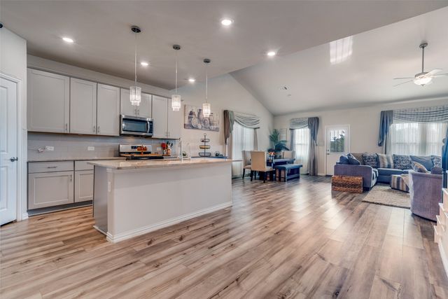 10901 Tamarisk Drive, Fort Worth, TX 76108