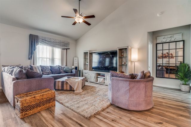 10901 Tamarisk Drive, Fort Worth, TX 76108