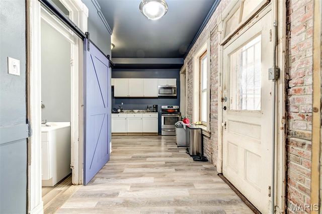 2116 E John Avenue, St Louis, MO 63107