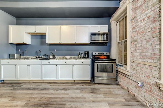 2116 E John Avenue, St Louis, MO 63107