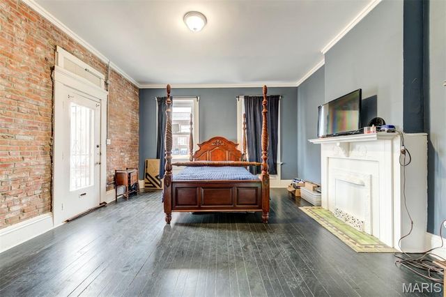 2116 E John Avenue, St Louis, MO 63107