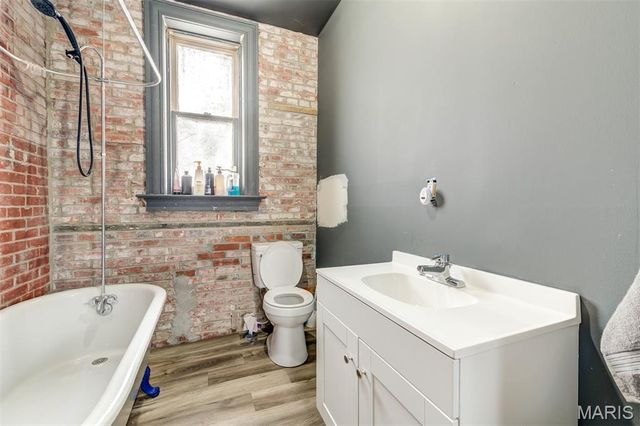 2116 E John Avenue, St Louis, MO 63107