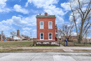 2116 E John Avenue, St Louis, MO 63107