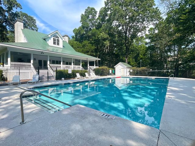 642 Fair Spring Drive, Charleston, SC 29414