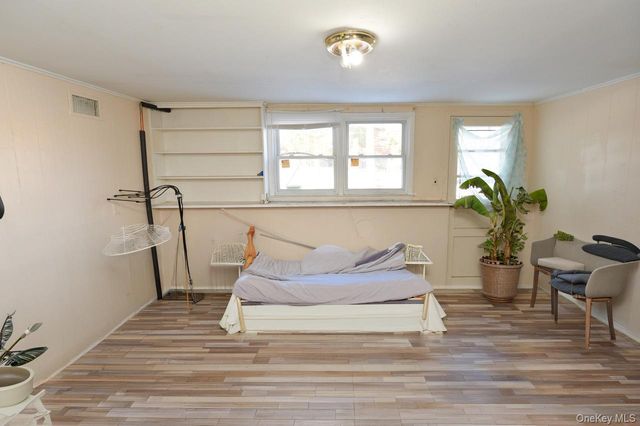 7 S Oak Street, Spring Valley, NY 10977