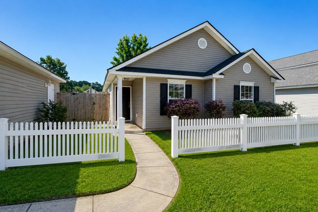 222 Savannah River Drive, Summerville, SC 29485
