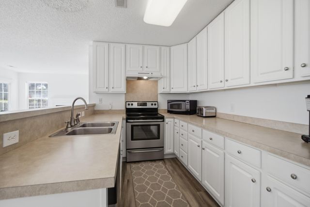 222 Savannah River Drive, Summerville, SC 29485