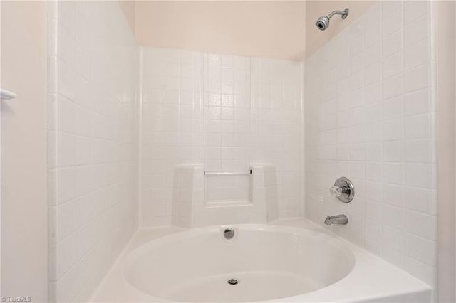 15 Wimbledon Lane, Greensboro, NC 27455