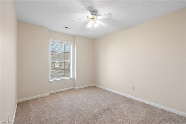 15 Wimbledon Lane, Greensboro, NC 27455