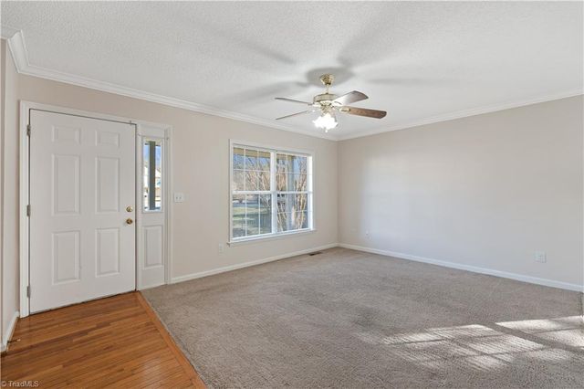 15 Wimbledon Lane, Greensboro, NC 27455