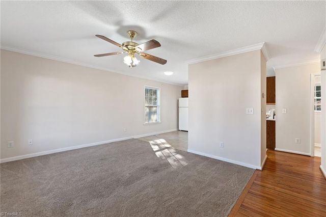 15 Wimbledon Lane, Greensboro, NC 27455