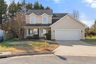 15 Wimbledon Lane, Greensboro, NC 27455