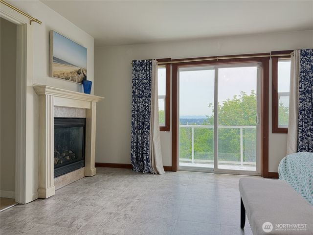 3012 E Valley View Terrace, Tacoma, WA 98404