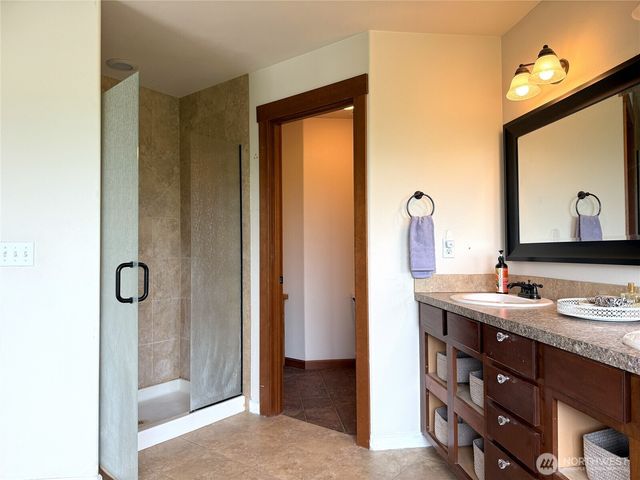 3012 E Valley View Terrace, Tacoma, WA 98404