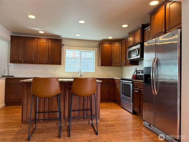 3012 E Valley View Terrace, Tacoma, WA 98404