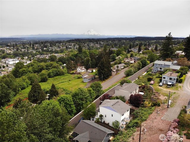 3012 E Valley View Terrace, Tacoma, WA 98404