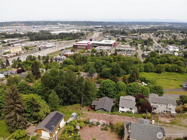 3012 E Valley View Terrace, Tacoma, WA 98404