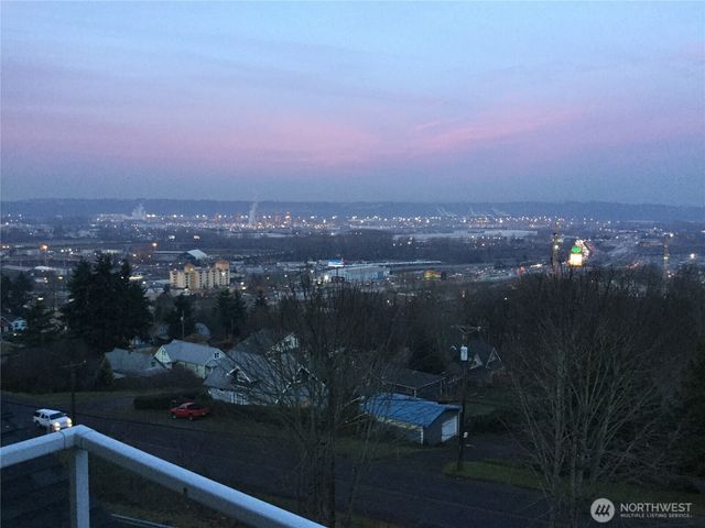 3012 E Valley View Terrace, Tacoma, WA 98404