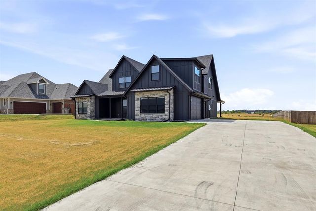 11588 Carefree Ln Lane, Shawnee, OK 74804