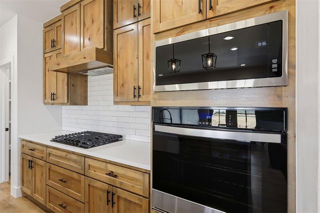 11588 Carefree Ln Lane, Shawnee, OK 74804