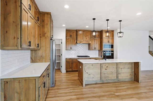 11588 Carefree Ln Lane, Shawnee, OK 74804