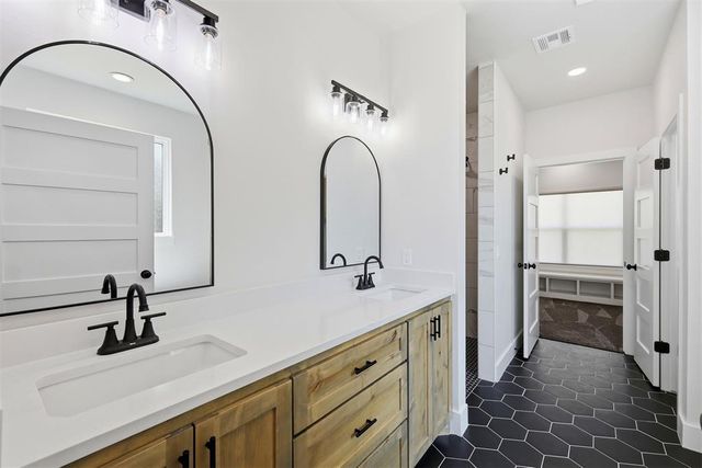 11588 Carefree Ln Lane, Shawnee, OK 74804